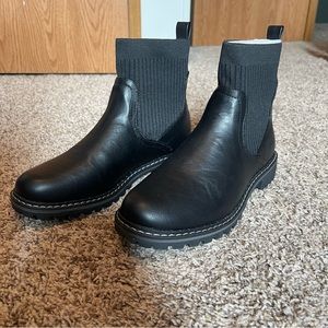 Corky’s Cabin Fever black boots
